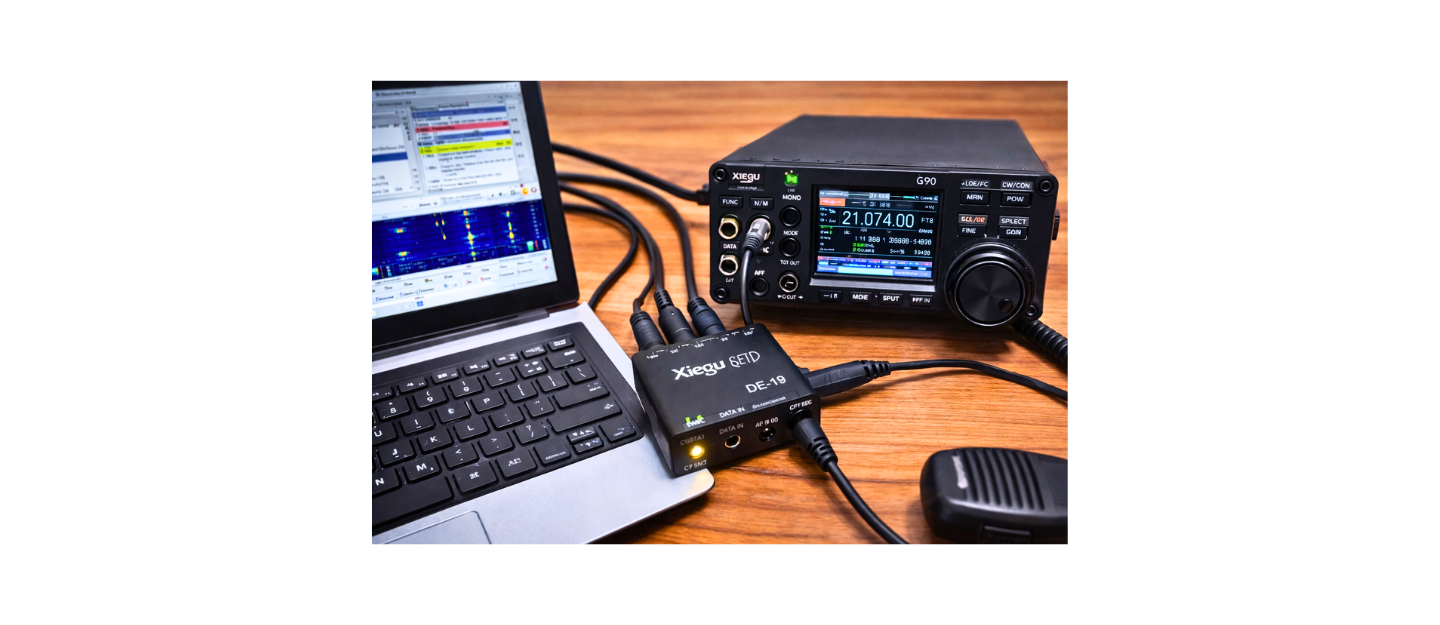 Xiegu DE-19 digital interface connected to laptop and Xiegu G90 for digital modes